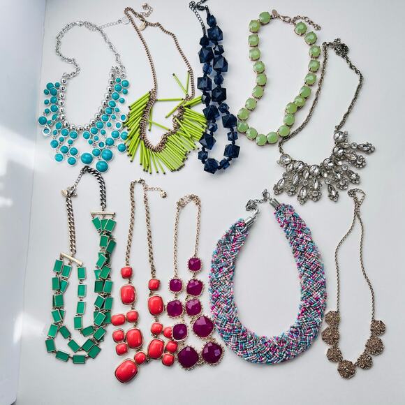10 Necklace Lot Bright Fun Statement Colorful Beaded Gem Necklaces Gold Silver - Picture 1 of 5
